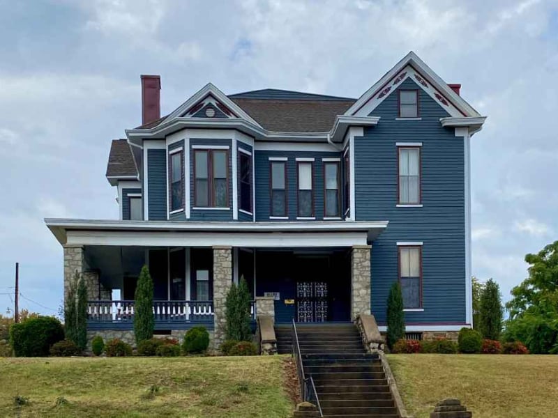 An image of a house with a perfect roof done by Chase Roof Inspections in Olive Branch, MS.